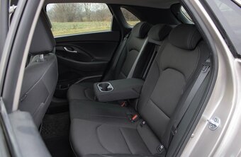 Hyundai i30 1.6 CRDi automat - 19