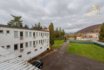 Na predaj ubytovací objekt v obci Koškovce – 26 izieb, parko - 19