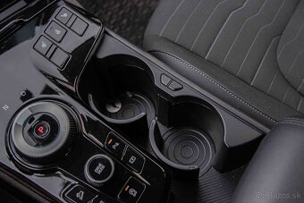 Kia Sportage 1.6 T-GDi Platinum A/T - 19