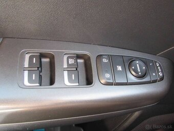 Kia Sportage 1.6 CRDi 136k Gold 4WD - 19