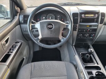 KIA SORENTO 2,5CRDi  4x4 - 19