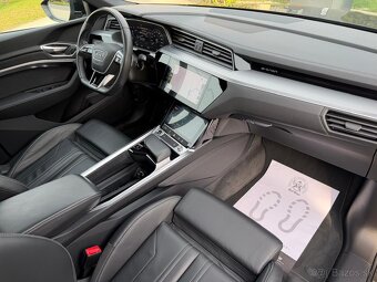 AUDI E-Tron S-line Quattro,230KW/313PS,PANO,KOZA,KAM,MATRIX - 19