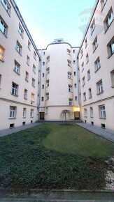 Na predaj 5-izb. byt historické centrum Bratislava - 19