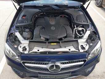 Mercedes-Benz E 400 4MATIC kupé - 19