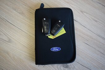 Ford C-MAX 1,6 i Titanium,7míst,NAVIGACE - 19