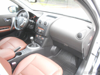 Nissan Qashqai 1.5 dCi Tekna 4x2 -AJ NA SPLÁTKY OD 55,00e - 19