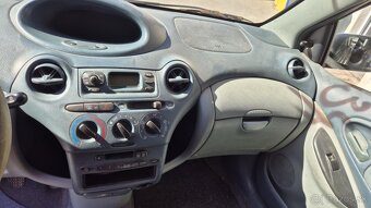 Toyota Yaris 1,0i 50kw kód motora: 1SZ - 19