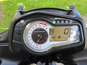 Suzuki DL 650 V strom 2015 ABS  TOP stav  gar.km - 19