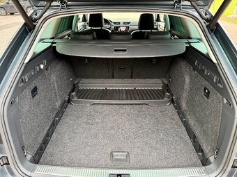 ŠKODA SUPERB COMBI 2.0TDI DSG FACELIFT MATRIX BOHATÁ VÝBAVA - 19