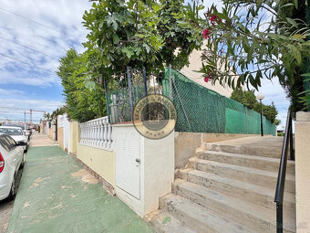 Dom 3+kk s terasou a bezénom Torrevieja-La Mata, Španielsko - 19