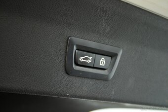 BMW X4 xDrive20i A/T - 19