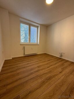 Na predaj 3 izbový byt po kompletnej rekonštrukcii Handlová - 19