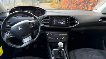 Peugeot 308 SW 1.2 e-THP 130k Combi 96kw Manuál - 19