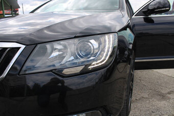 Škoda Superb Combi 2.0 TDI CR 170k Elegance 4x4 DSG - 19