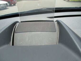 PEUGEOT 3008 Hybrid 4x4 Allure Pano HUD Navi LED - 19