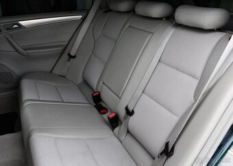 Mercedes-Benz Třídy C 320CDI AVANTGARDE N.TOP A/T 165 kw - 19