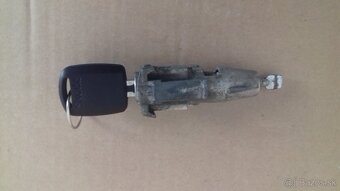predam vypinace svetiel na fabia 1 a ine ND - 19