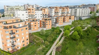 REZERVOVANÉ - VEĽKORYSÝ 2 izb. s takmer až 14 m2 TERASOU - 19