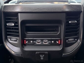Dodge RAM Limited — 5.7 V8 HEMI etorque — 2021– extra výbava - 19