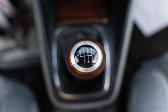 Volkswagen Bora Variant 1.9 TDI Highline 4-Motion - 19