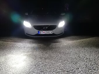 Volvo V40 D3; 2.0 diesel; Manual; r.v. 2018; Bratislava - 19