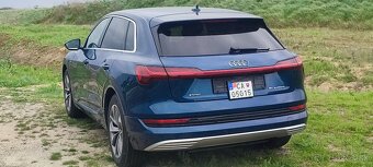 Audi E-tron 50 quattro Advanced Odpočet DPH: 22 358 € Možnos - 19