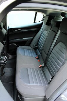 Alfa Romeo Stelvio 2.2 JTD 190k Q4 AWD A/T - 19