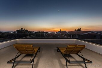 Luxusná kompletne zariadená vila s bazénom / Chorvátsko, Nin - 19