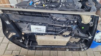 Predám diely na Audi A6 C6 - 19