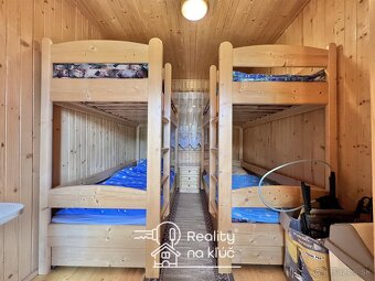 Na predaj krásna zariadená chata s vinohradom - Trávnica - 19