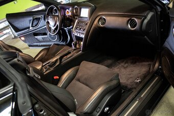 Nissan GT-R 2008 - 19