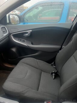 Predám Volvo v40 ročník 2017 - 19
