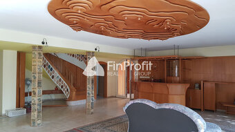 Predám RD pre veľkú rodinu alebo firmu v Nitre - Čermáň. - 19