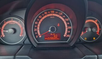 Kia Cee´d 1.6CRDi VGT 115K TX M6 SR 2 majiteľ - 19