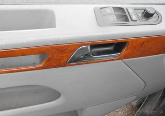Volkswagen Multivan 2,5 96 kw 7 Míst Serviska nafta - 19
