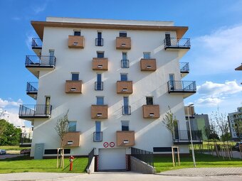 1 – IZB.BYT, NOVOSTAVBA, ZARIADENÝ, GAR.PARK. STÁTIE,PEZINOK - 19