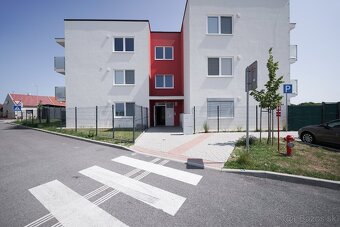 NA PRENÁJOM EXLUZÍVNY NADŠTANDARDNÝ 2 IZB BYT - ŠAMORÍN - 19