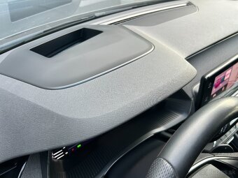 Škoda Octavia Combi 2.0 TDI DSG Sportline 4x4 - 19