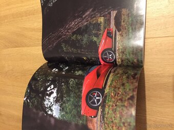 katalogy sothebys christies - 19