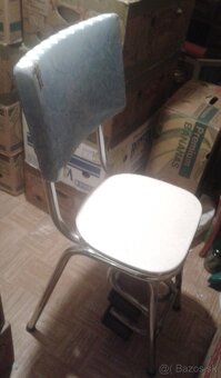Stary retro nabytok - 19