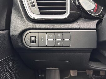 Kia CEED SW 1,5 T-GDi M6 GOLD+LED+NAVI - 19