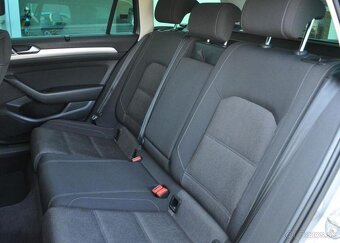 Volkswagen Passat 2.0TDi COMFORTLINE NAVI ČR 1M 110 kw - 19