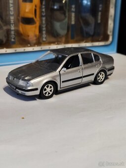Škoda Octavia modely mix 1:43 - 19