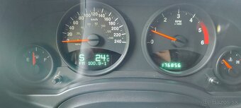 JEEP Patriot s pohonom 4x4 (RV 2011) - 19