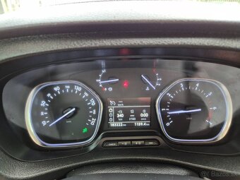 Peugeot Traveller 2.0 BlueHDi Allure Long - 19