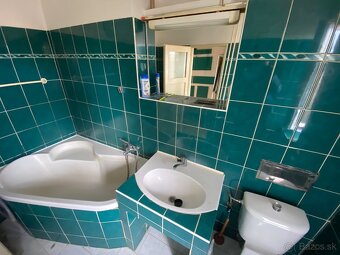 RK EXPRES- na predaj 4 izbový byt 90 m2 v Handlovej. - 19