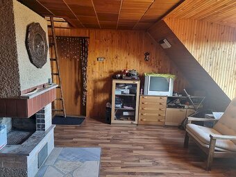 Chata s krásnym výhľadom a záhradou v Martine pod Bystričkou - 19