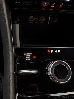 Jeep Grand Cherokee 6 miestny - 19