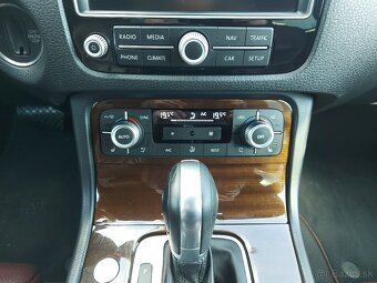 Volkswagen Touareg II 3.0 TDI Executive, 193 kW, 4motion - 19