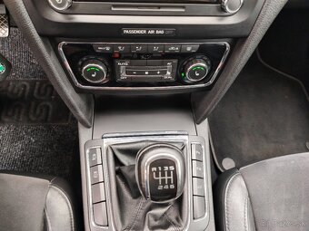 Skoda Superb kombi 2.0Tdi 103Kw M6 Alcantara Webasto - 19